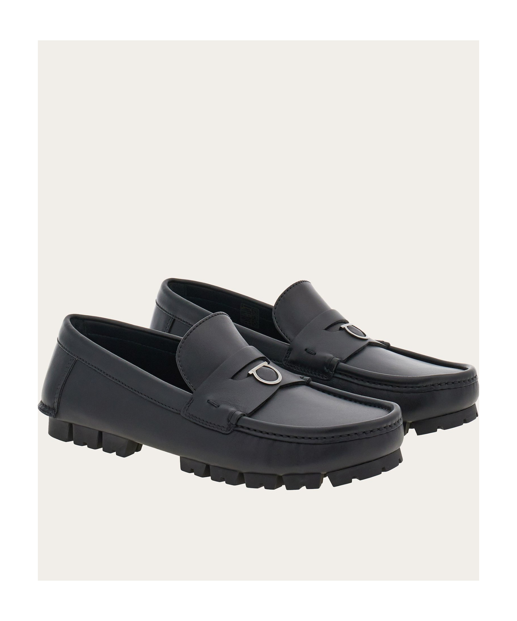 Ferragamo Round Head Loafer Shoes In Black