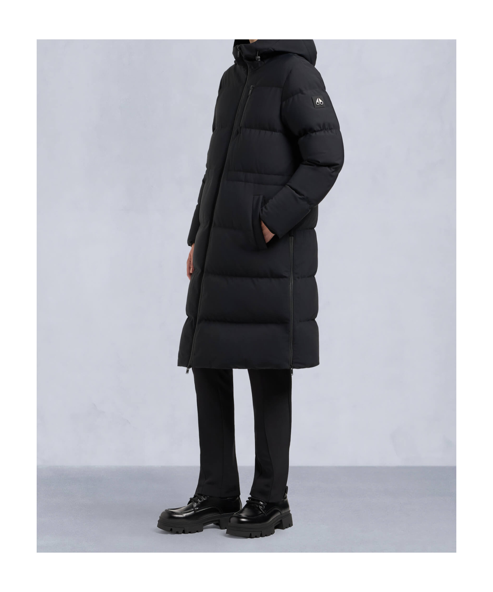 Moose Knuckles Long-sleeved Down Jacket In Black