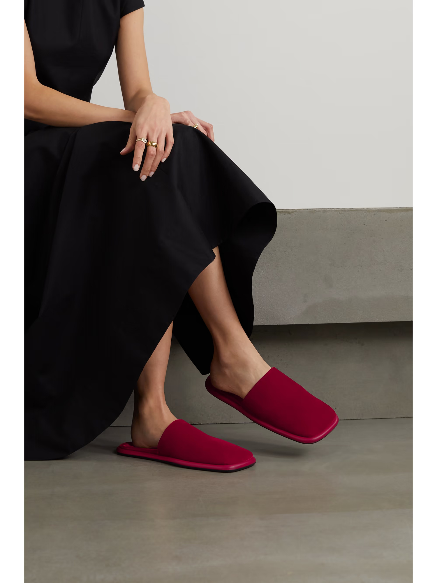 Khaite The Monaco Slides In Red