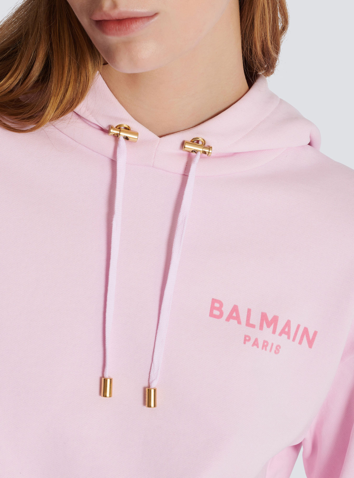 Balmain Flocked Logo Cropped Organic Cotton Hoodie In Pink