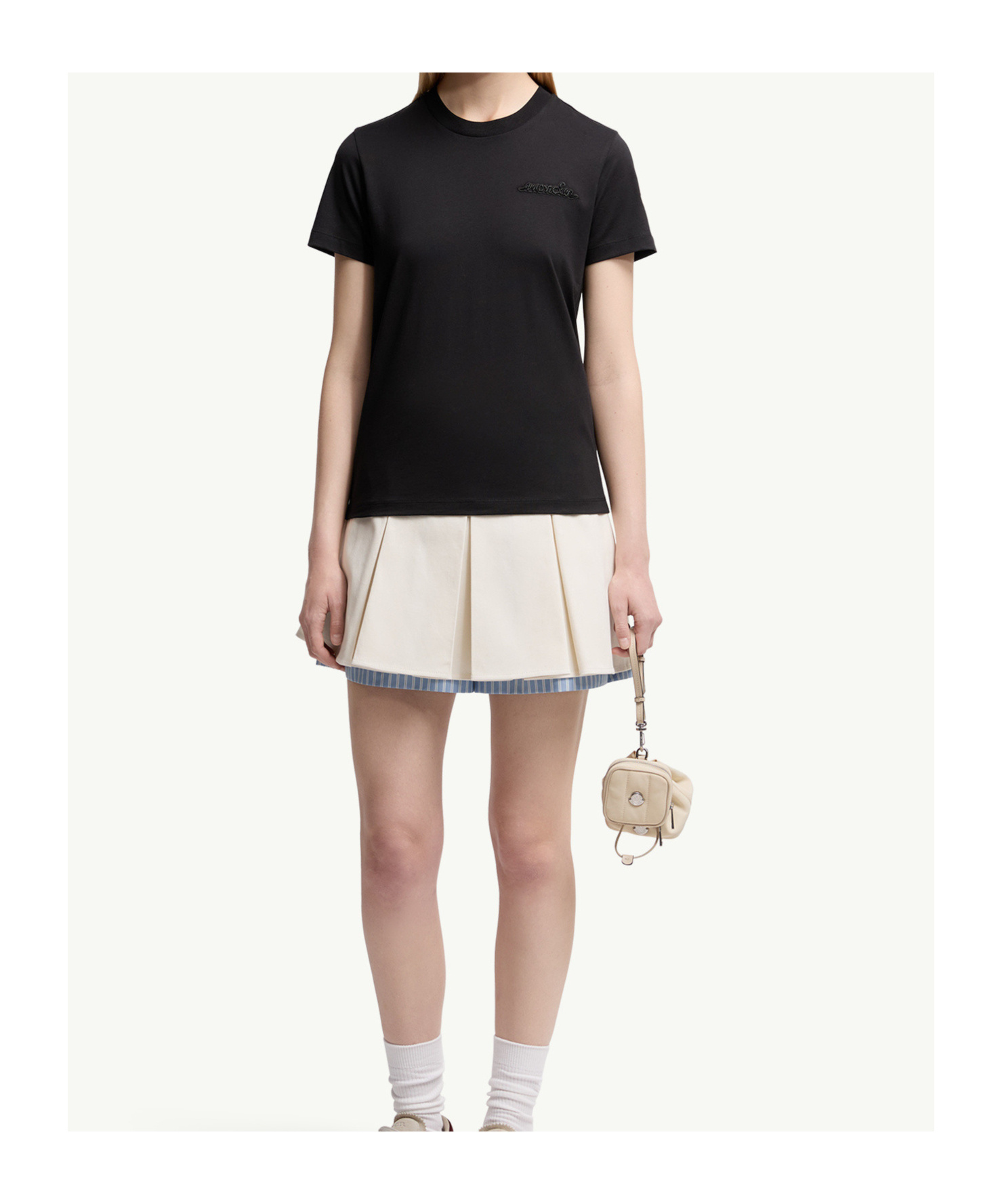 Moncler Round Neck Short Sleeve T-shirt In Black