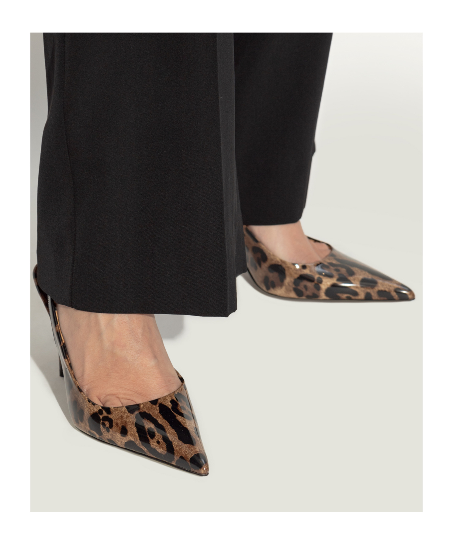 Dolce & Gabbana Luxurious Leopard Printed Slingback Pumps For Women In Black