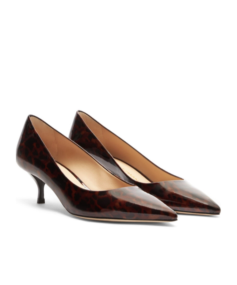 Stuart Weitzman Wearing High Heels In Black