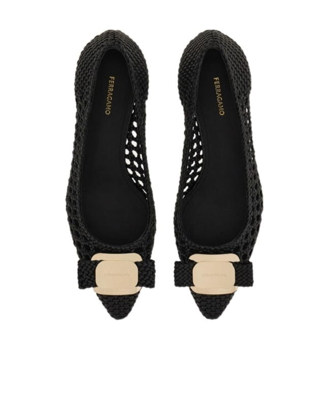 Ferragamo Zelma Woven Leather Buckle Pumps In Black