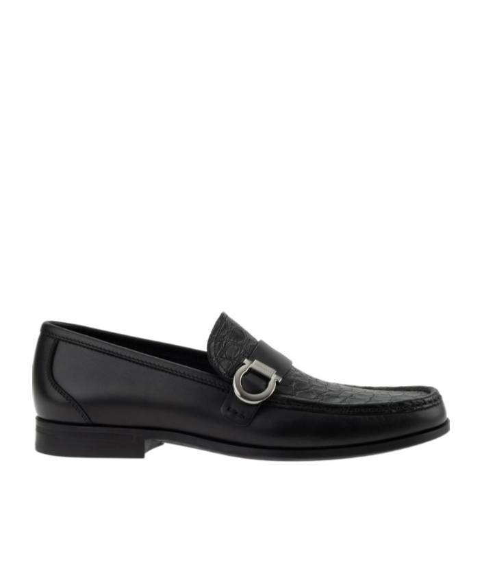 Ferragamo Loafer With Gancini Ornament In Black