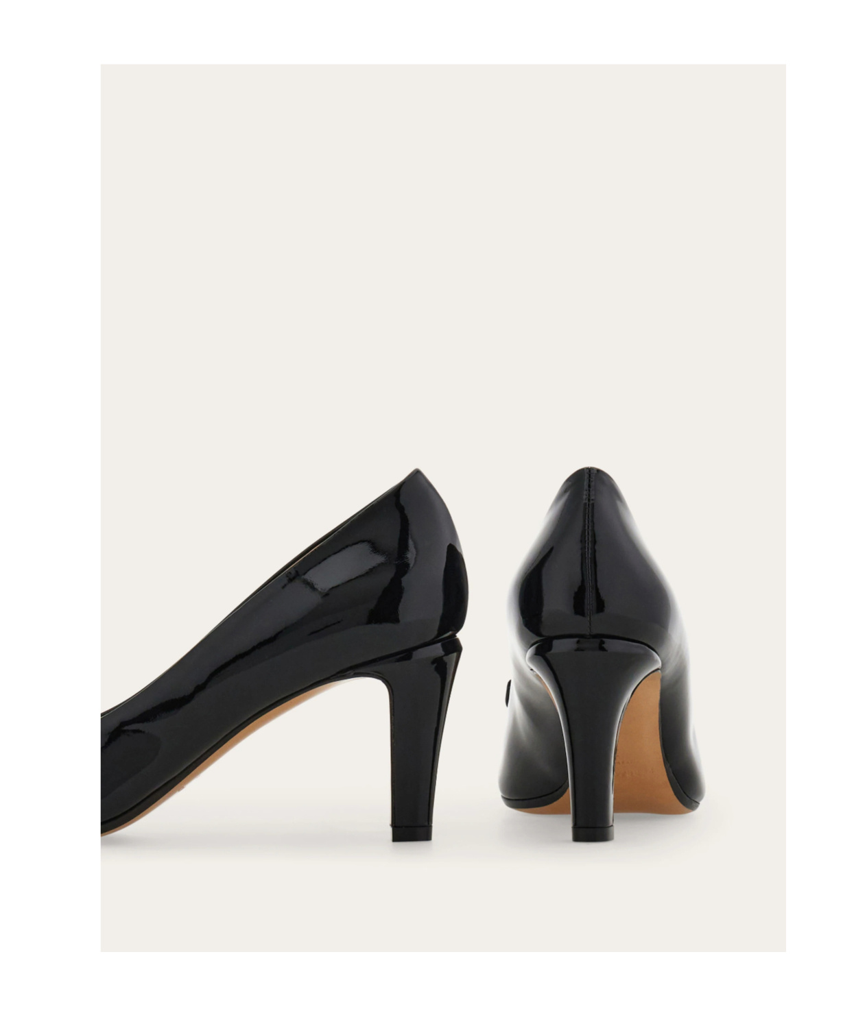 Ferragamo Vara Bow Pump Shoecarla In Black