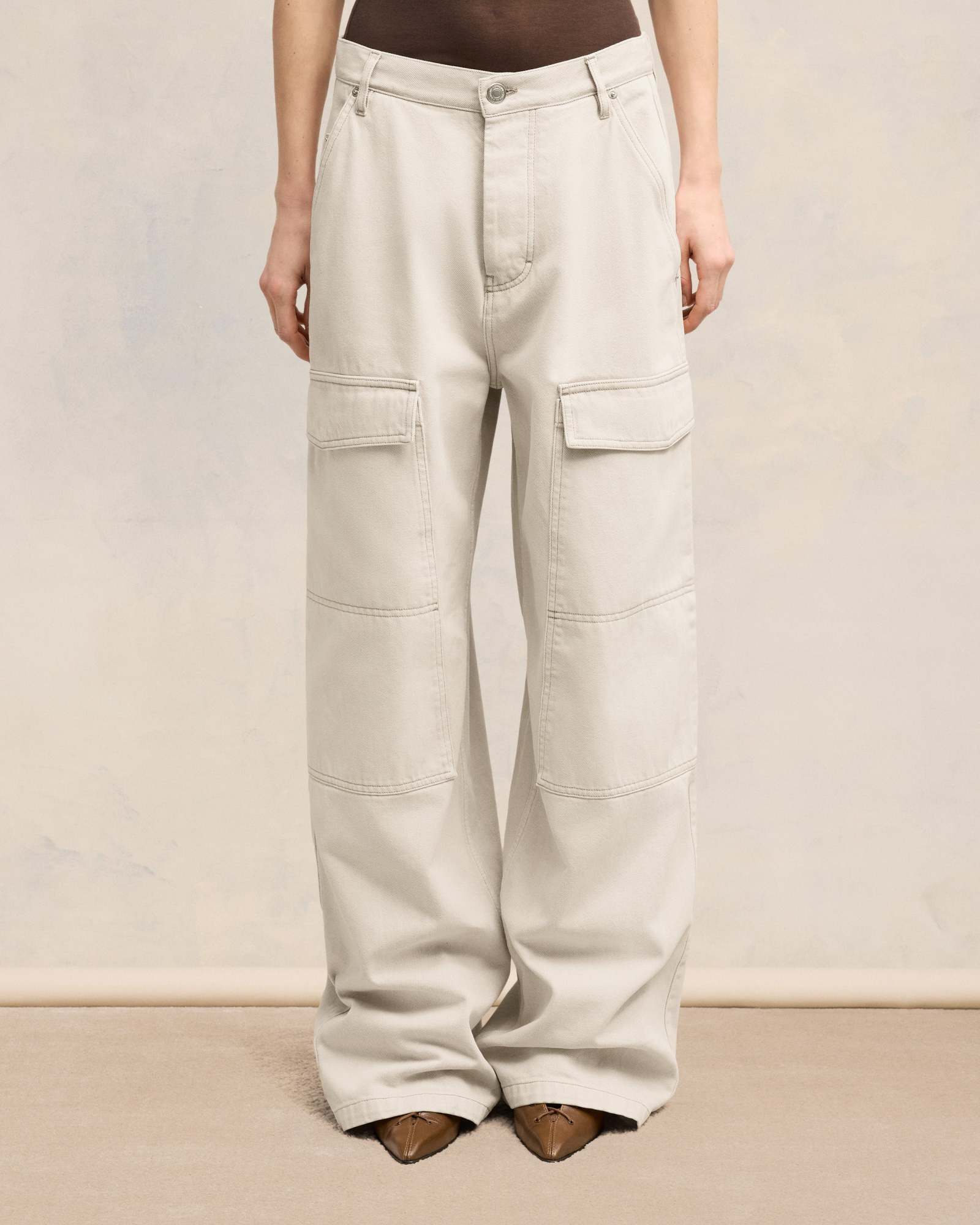 Ami Alexandre Mattiussi Ami Paris Relaxed Fit Cargo Jeans In White
