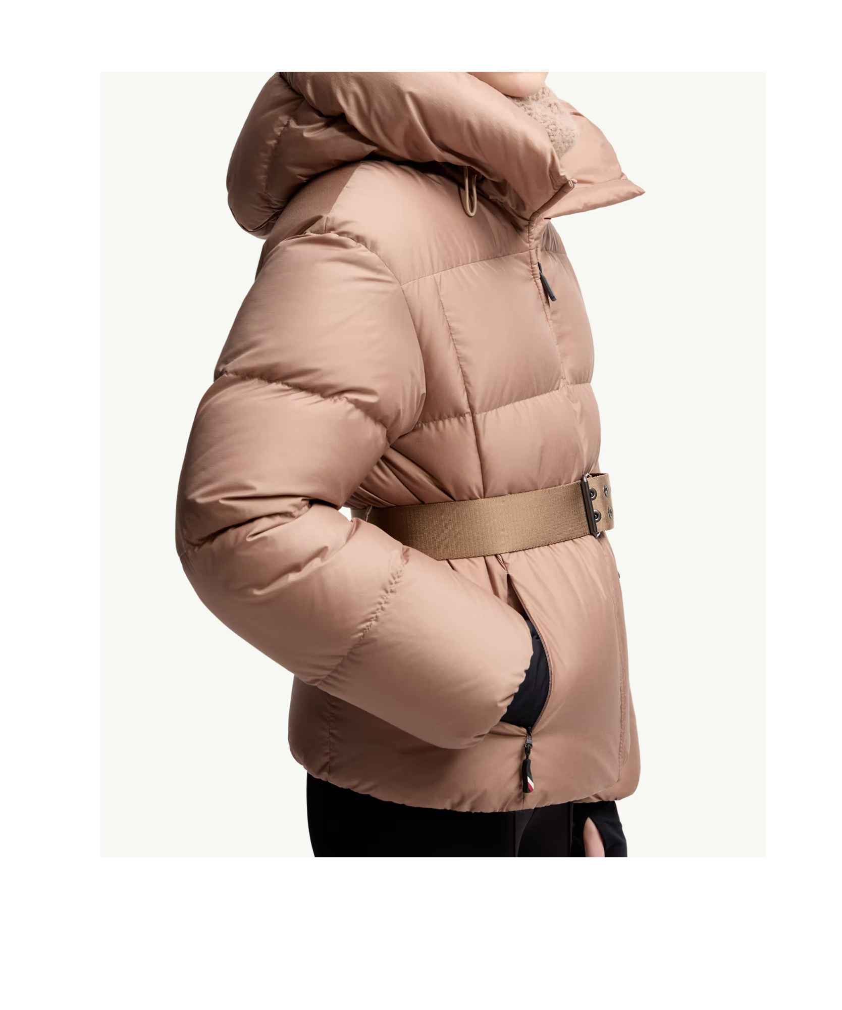 Moncler Nisene Hooded Short Down Jacket In Pink