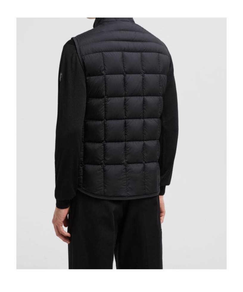 Moncler Black Nylon Estagnous Down Jacket In Black