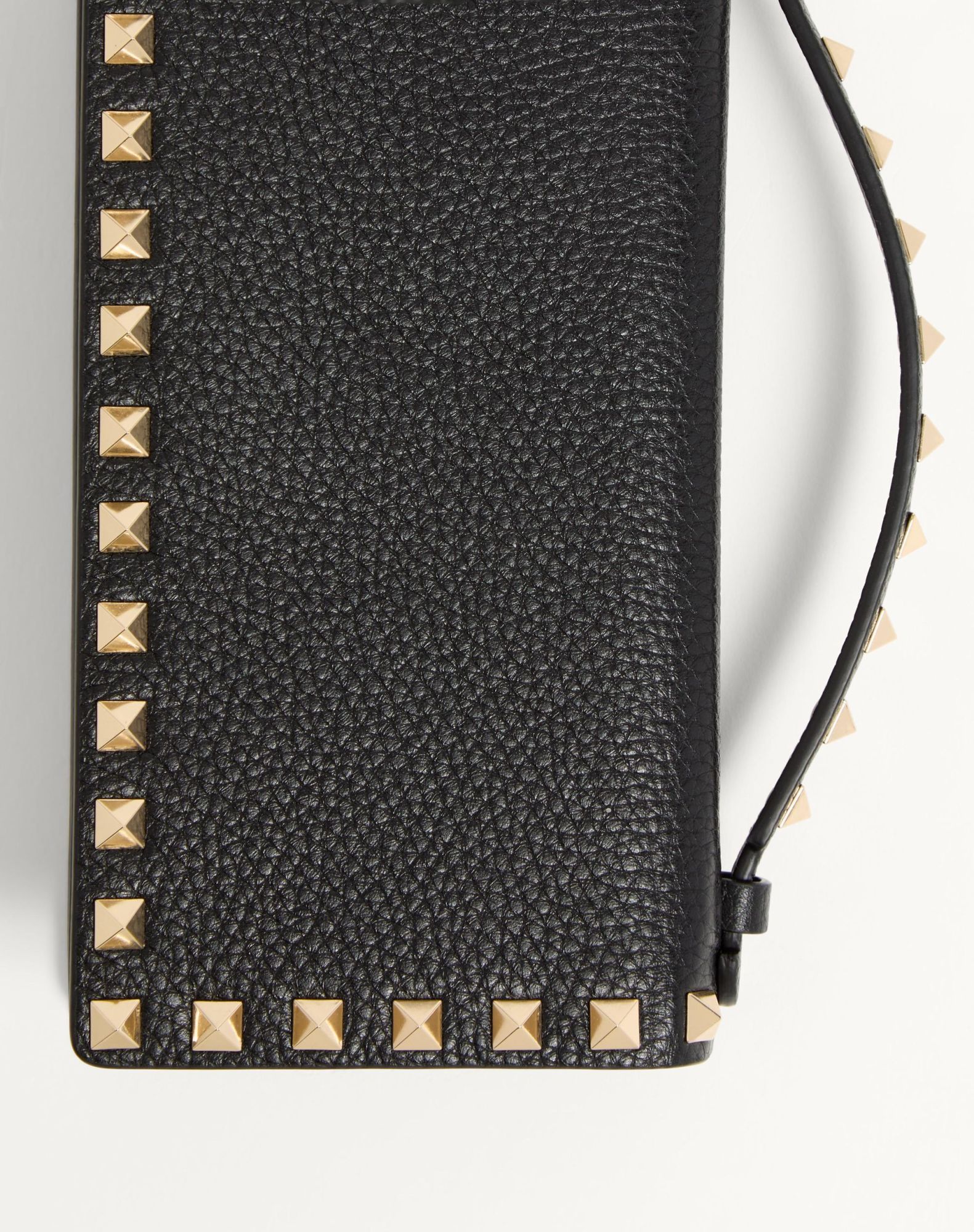 Valentino Rockstud Wallet-on-chain In Black