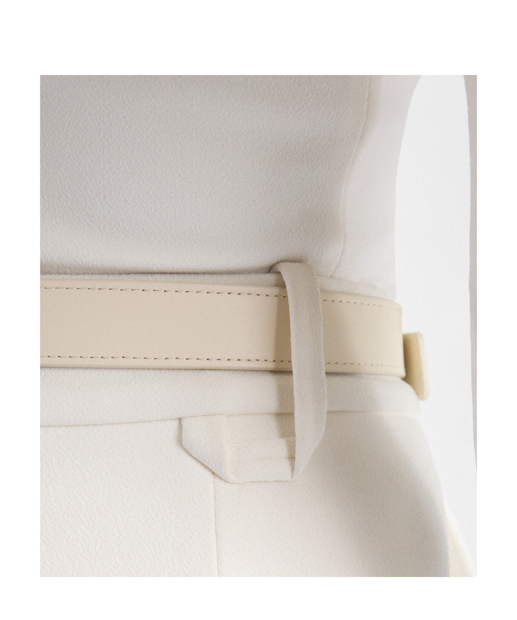 Jacquemus Le Pantalon Ovalo Trousers In White