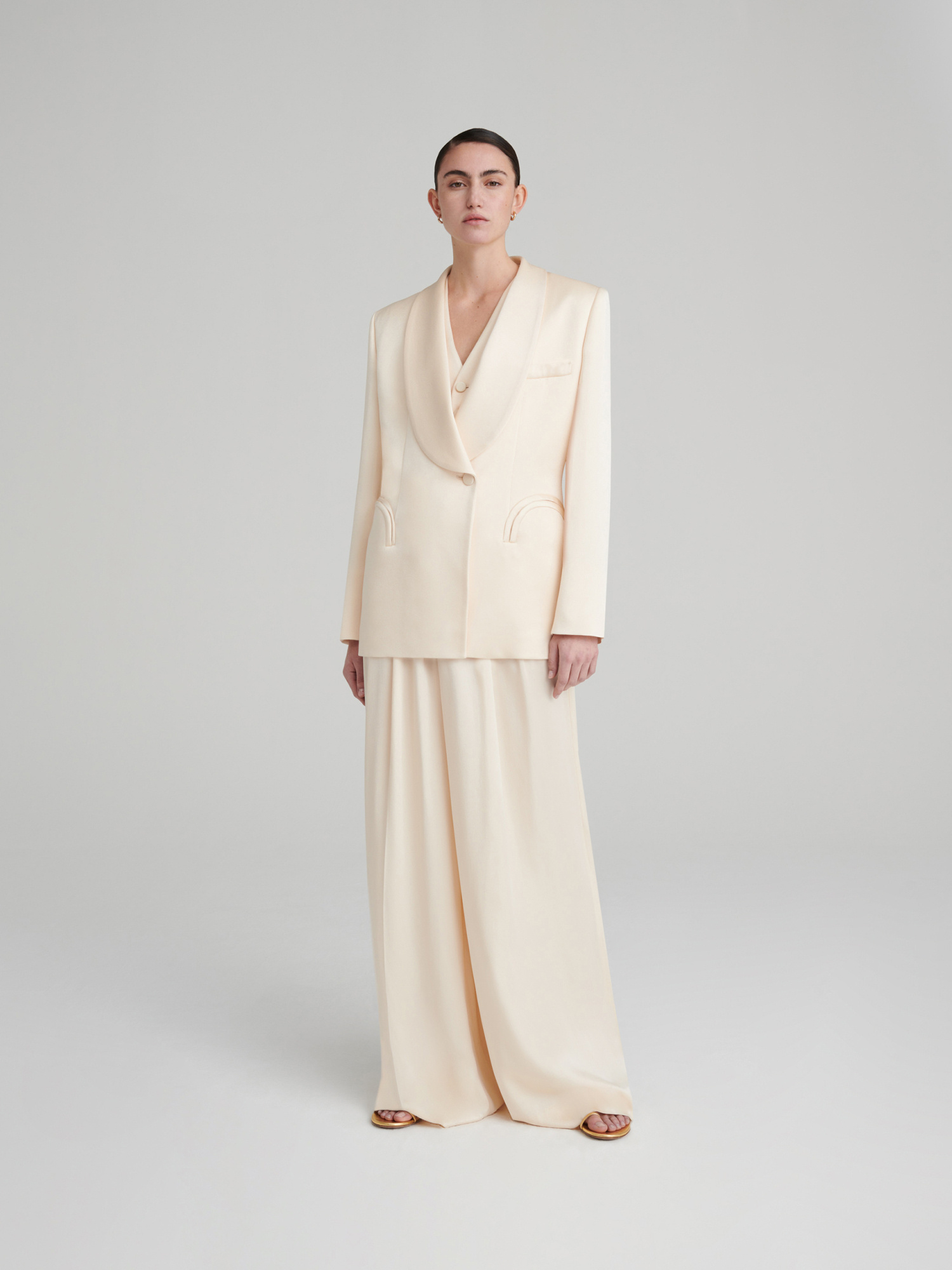 Blazé Milano Heart Smoking Satin Blazer In Brown