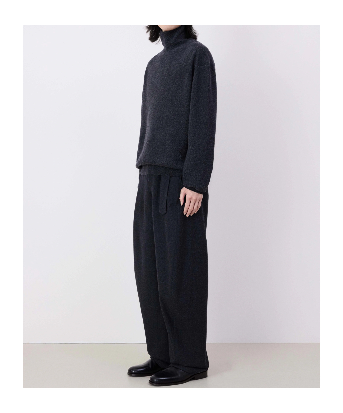 Lemaire Casual Pants With Waist And Loop Straps In Black