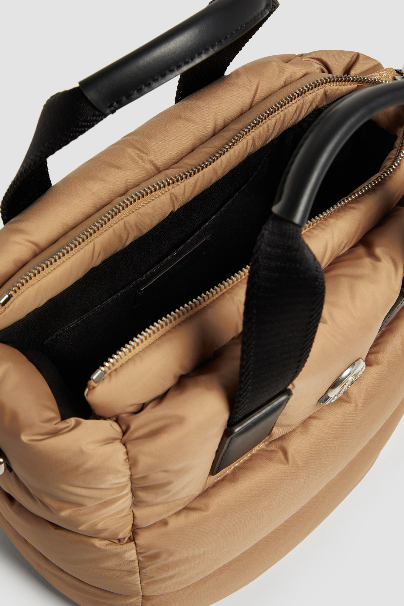 Moncler Mini-cabas Imperméable Caradoc In Nude