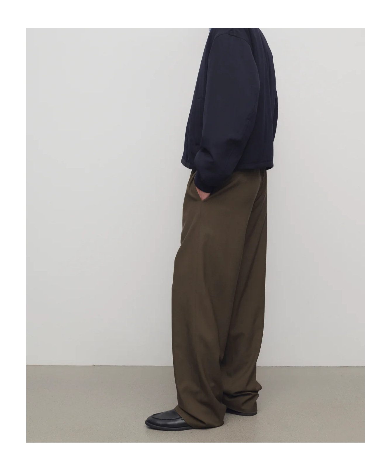 The Row Ari Pant In Wool In Brown