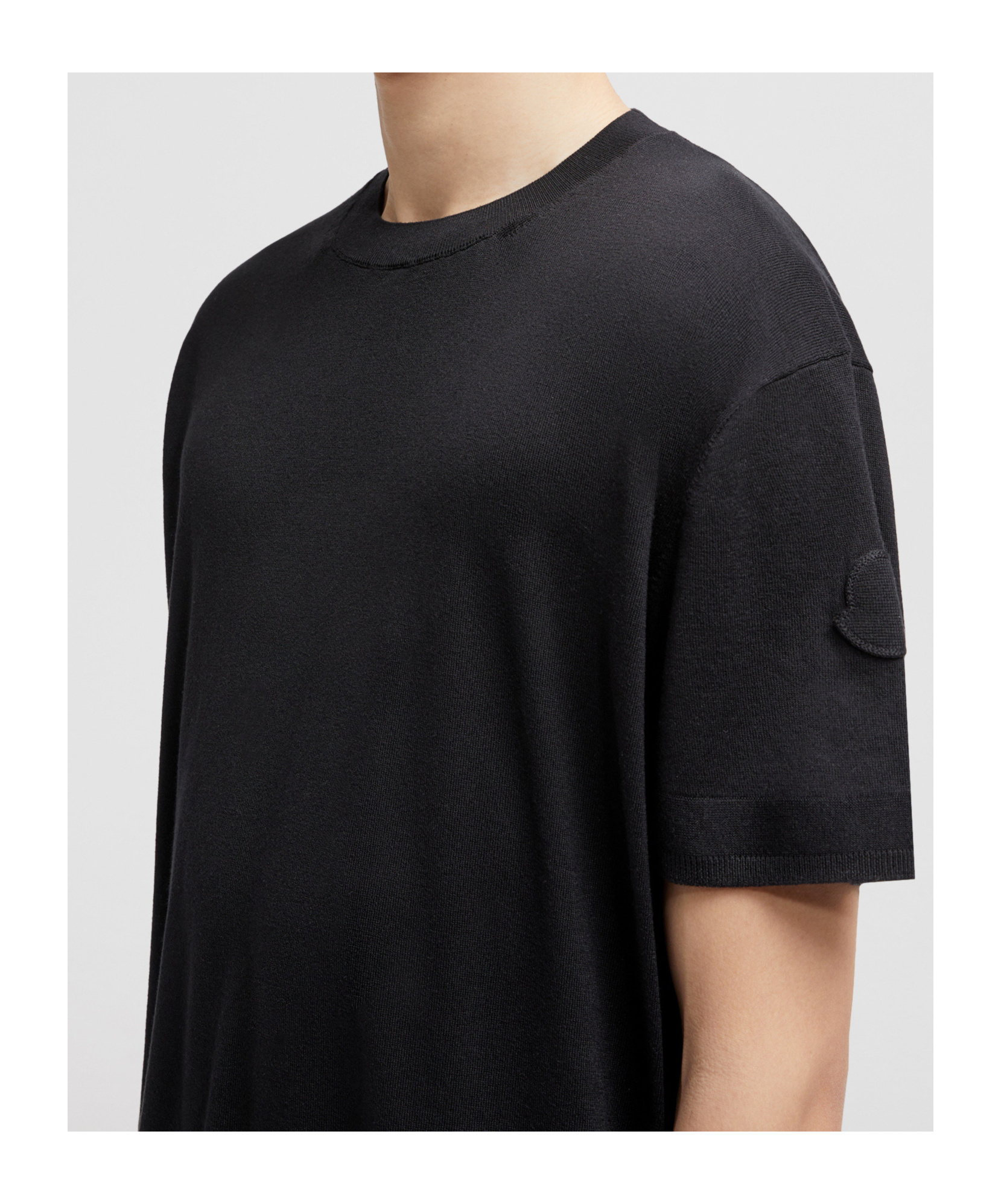 Moncler Crew Neck Patch Detail Short Sleeves T-shirt In Black