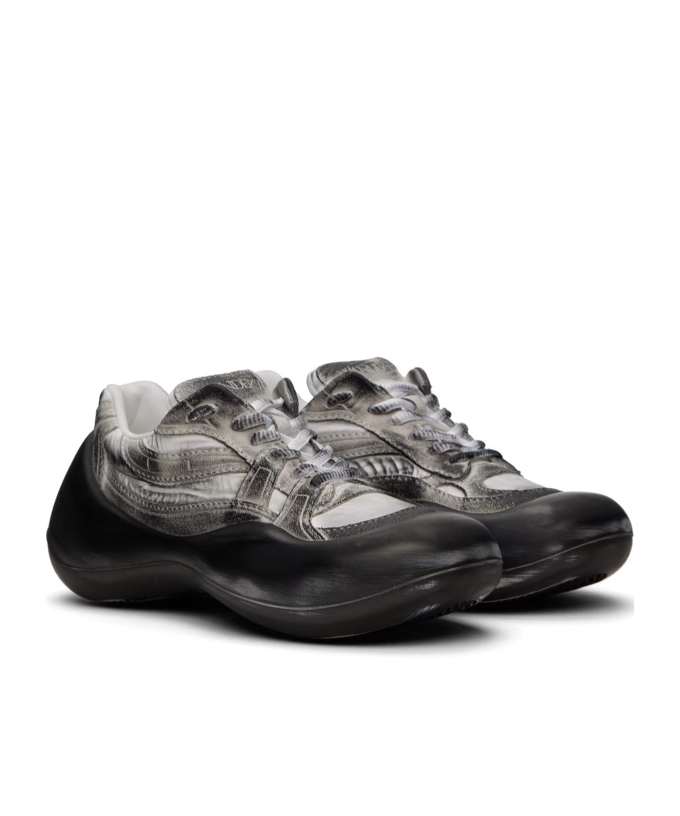 Jw Anderson Dirt Treatment Low-cut Casual Shoes In Black