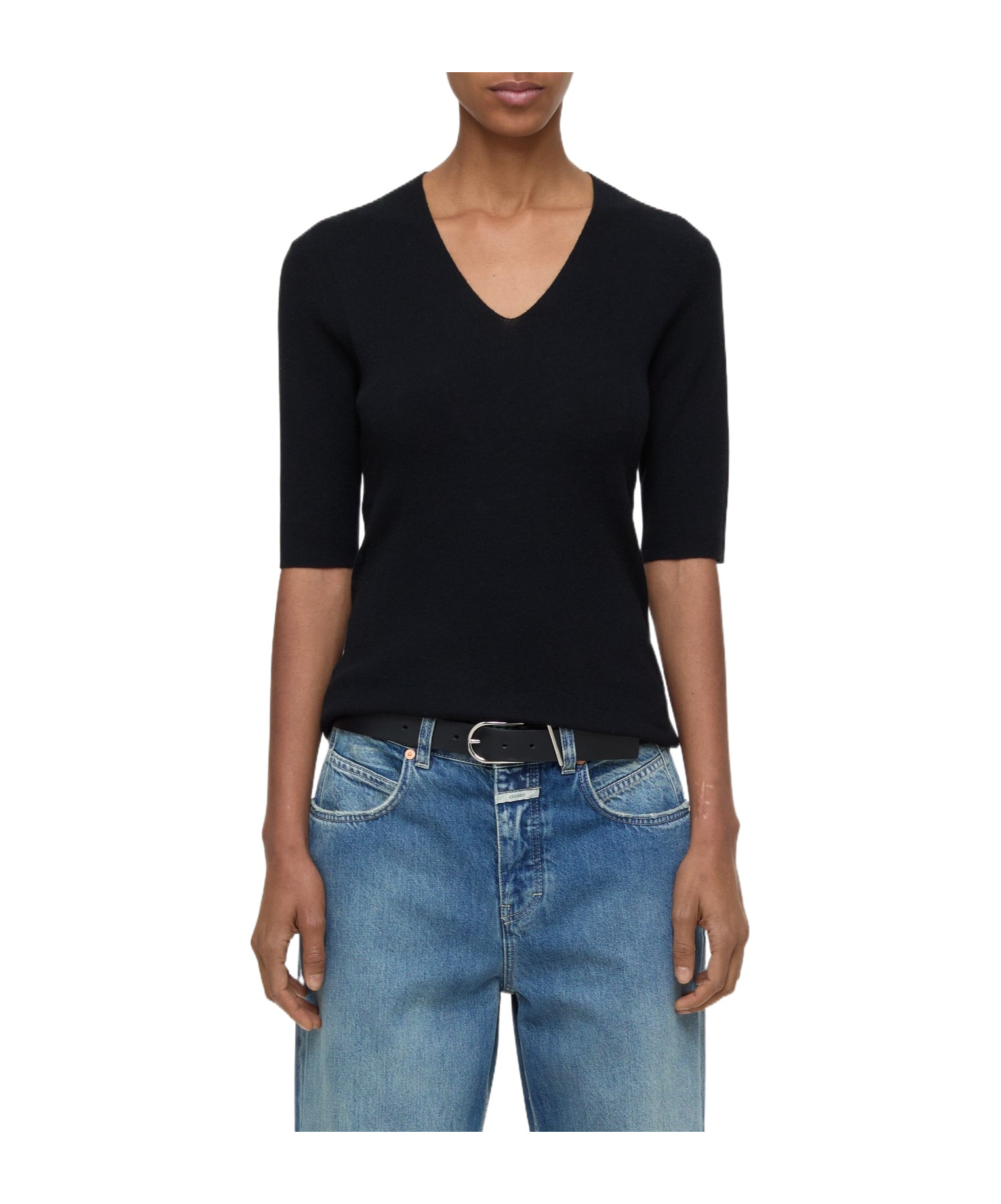 Closed V-neck Knitted Top In Black