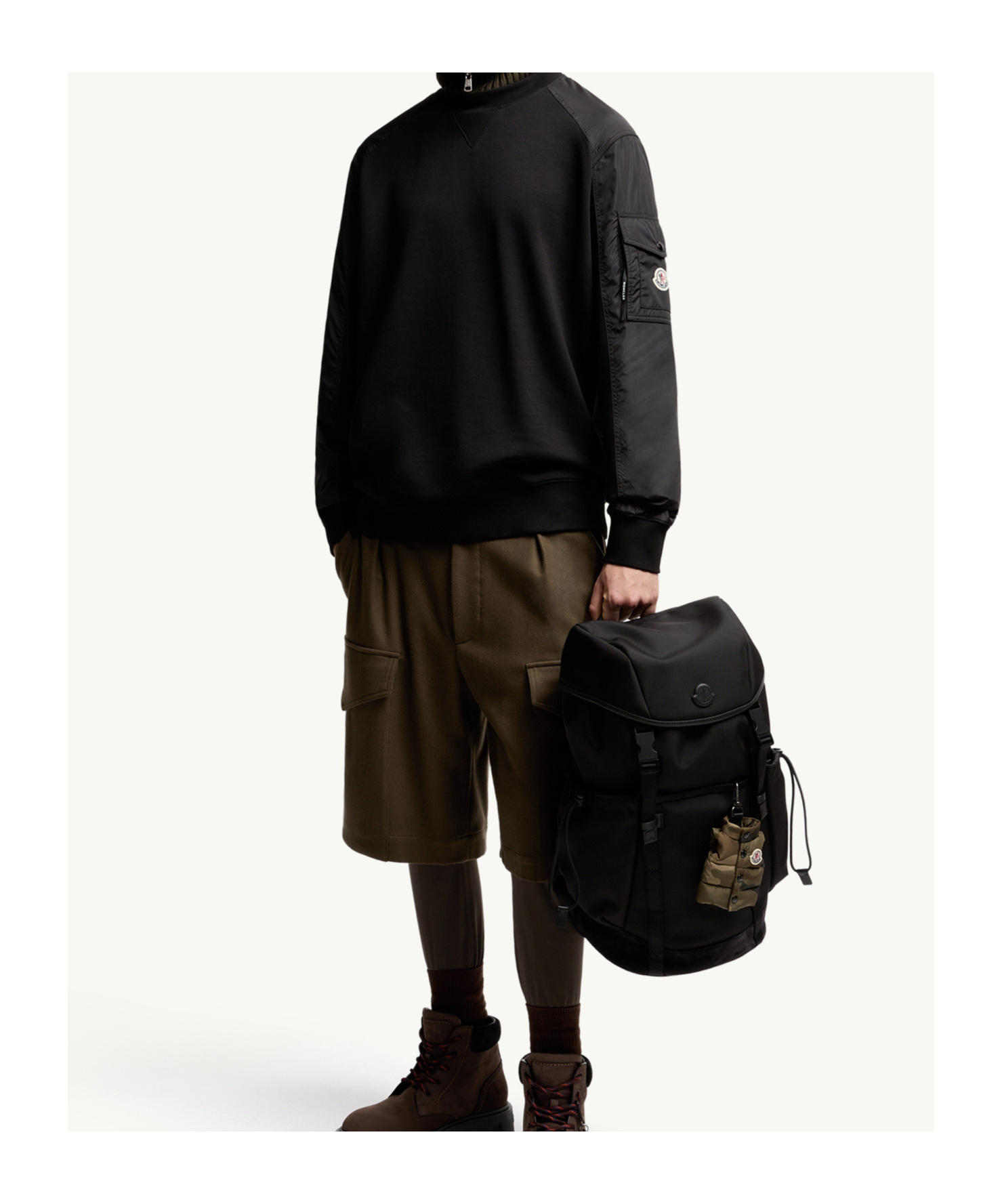 Moncler Mens Black Logo-patch Contrast-sleeve Cotton-blend Sweatshirt In Black