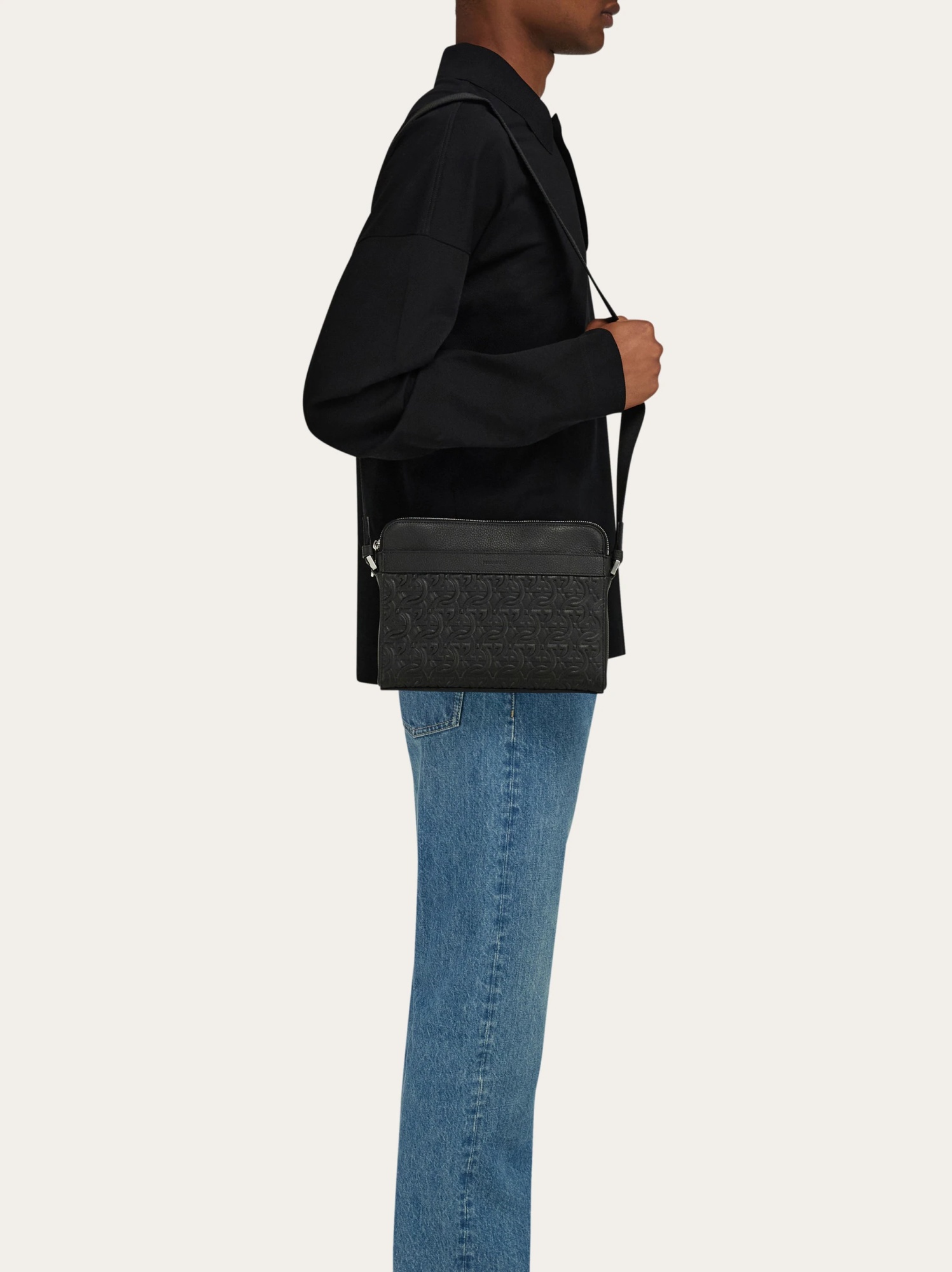 FERRAGAMO LOGO EMBOSSED SHOULDER BAG