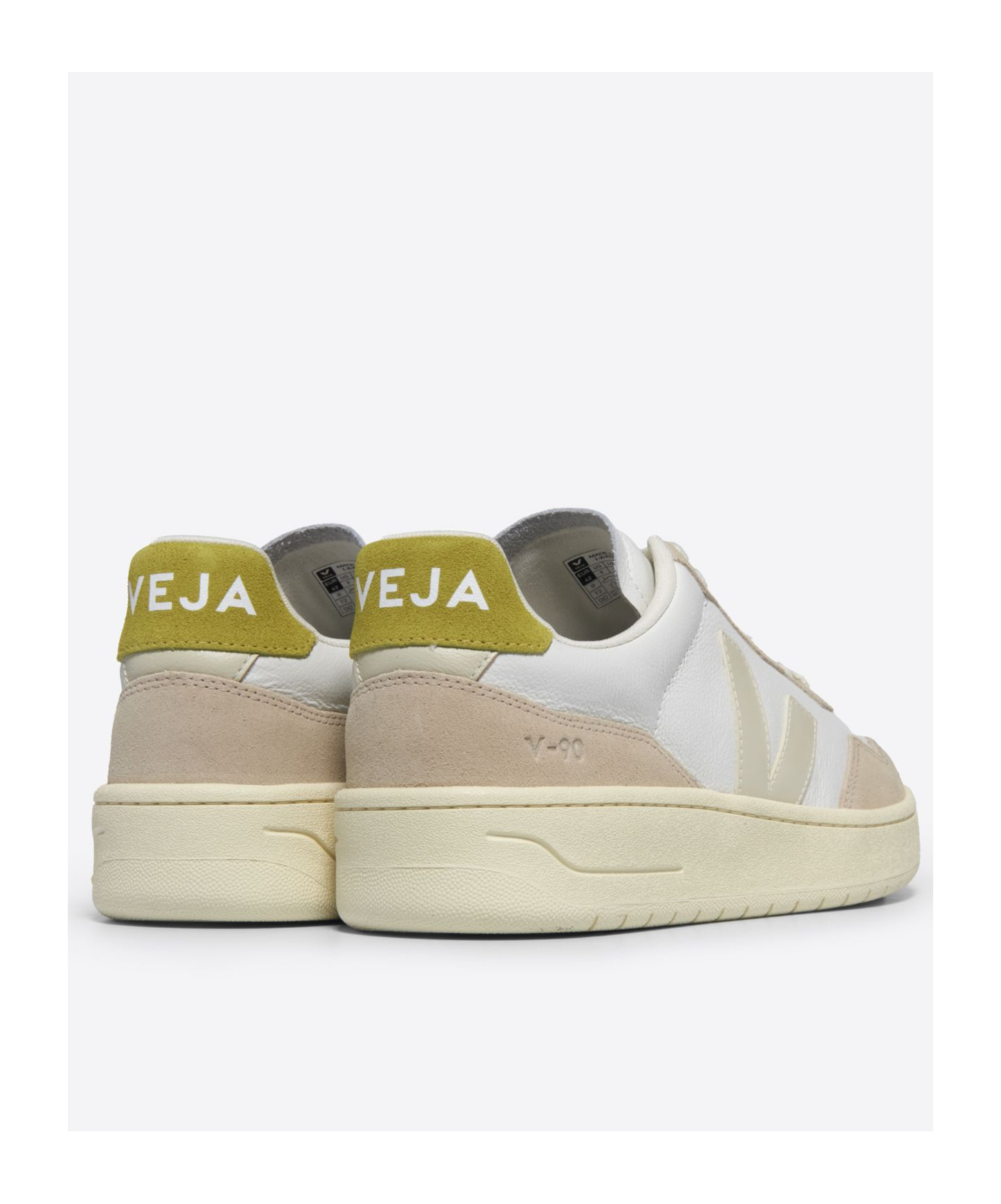 Veja V-90 Low-cut Casual Shoes In Nude