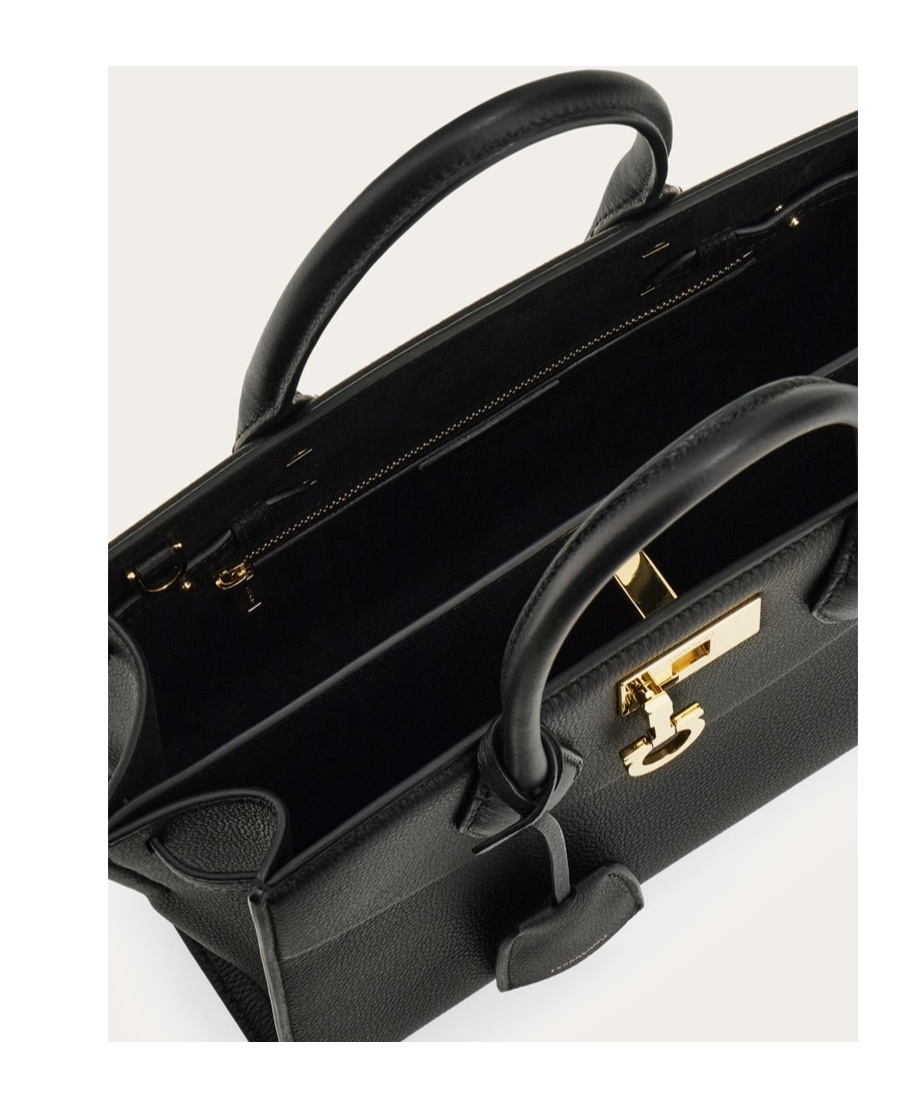 Ferragamo Black Leather Handbag In Black