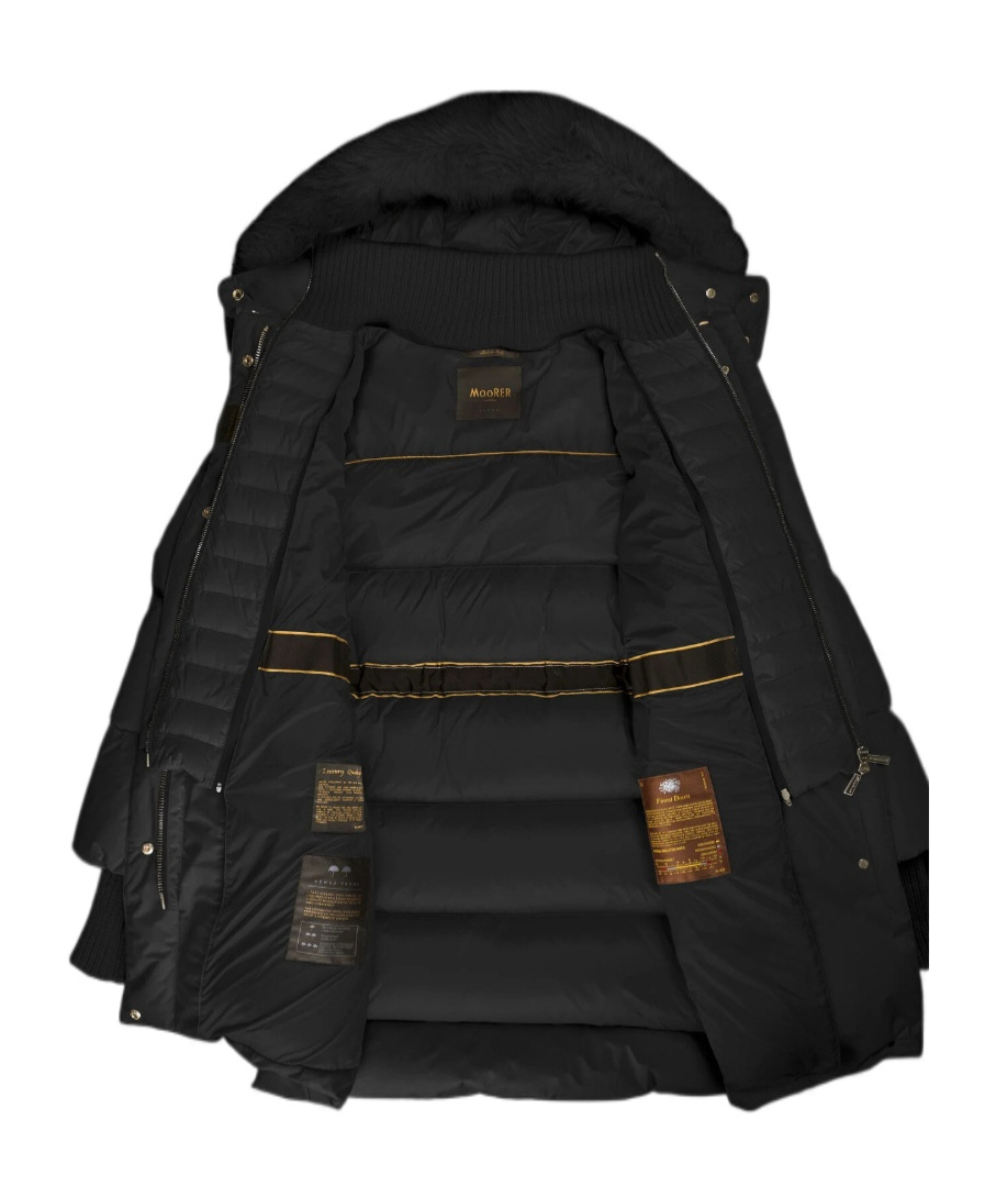 Moorer Hooded Technical Coat In Black