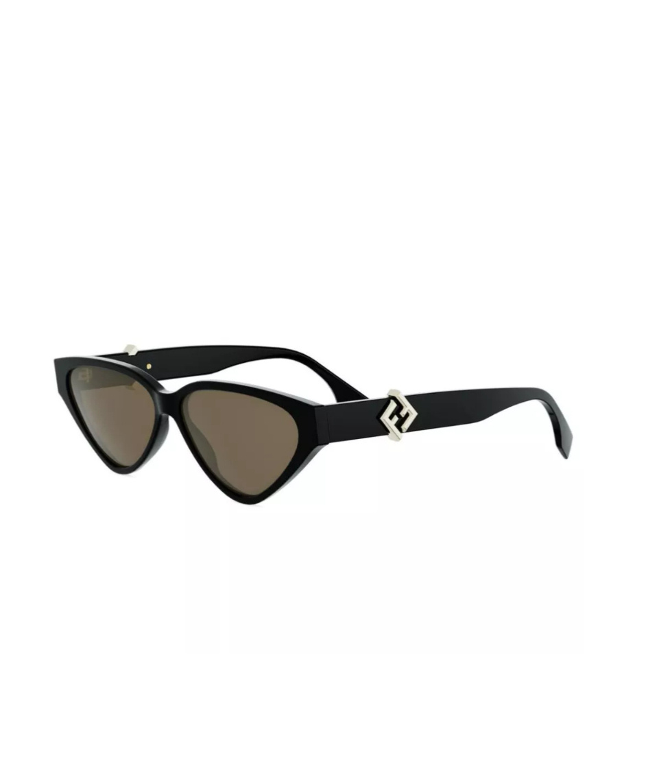 Fendi Cat Eye Sunglasses In Black