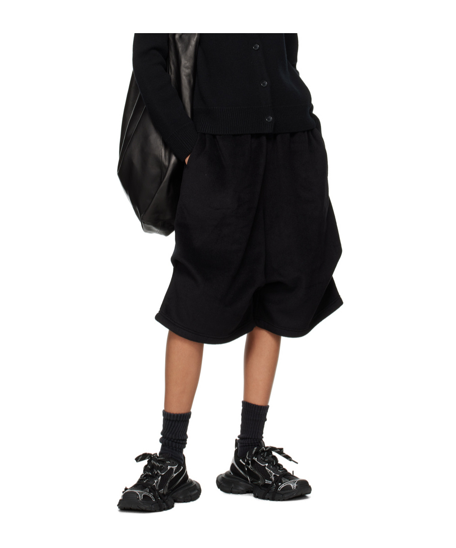 We11 Done Tuck Banding Shorts In Black