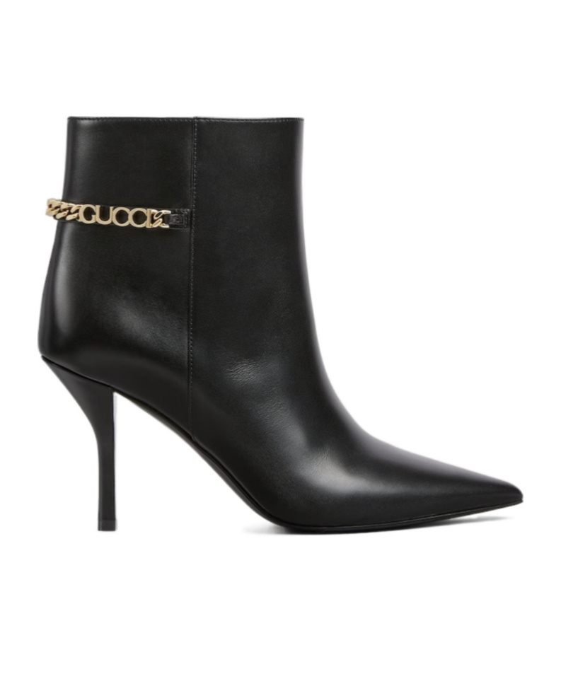 Gucci Signoria Leather Chain Ankle Booties In Black