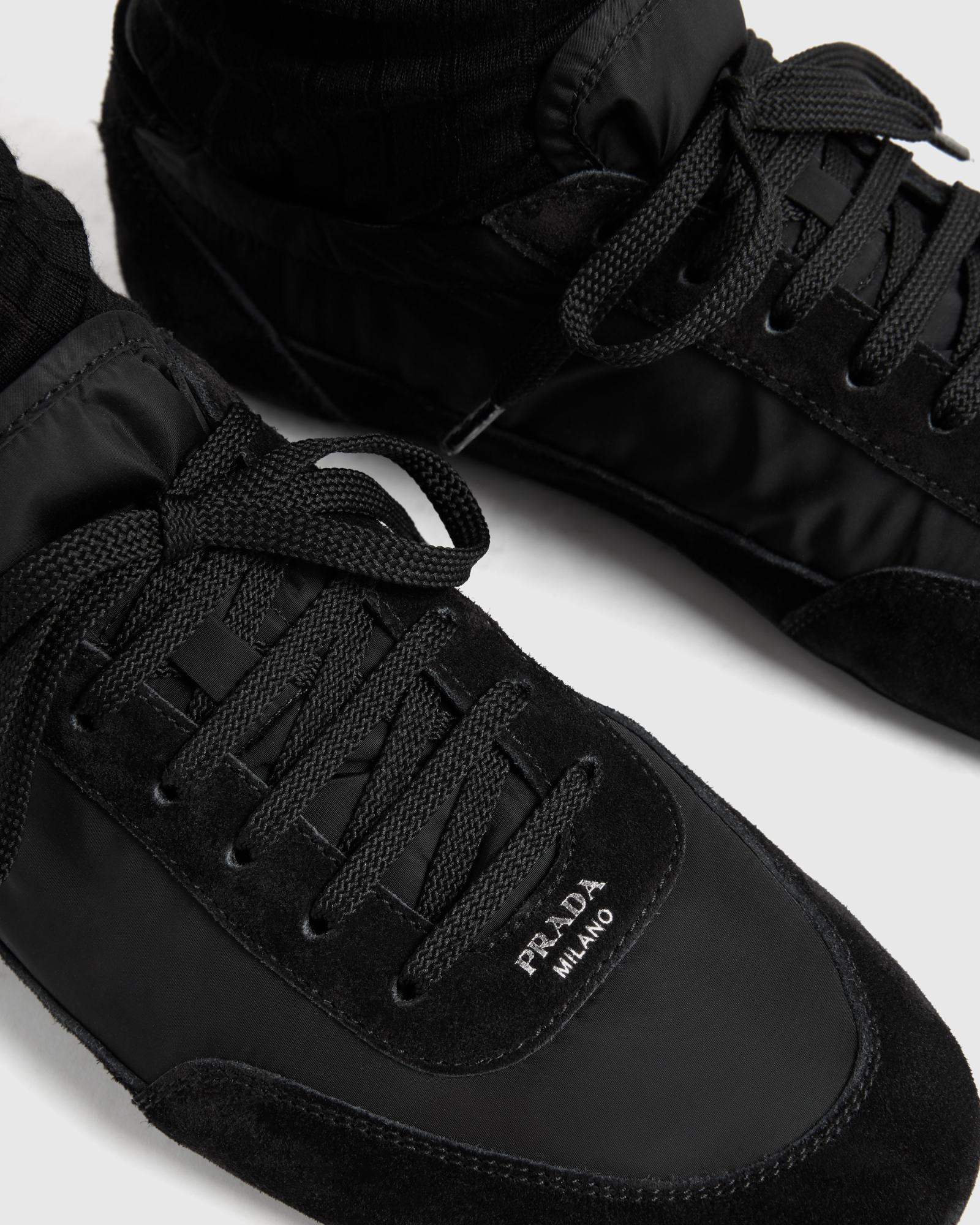 Prada Collapse Sneaker Aus Re-nylon Und Wildleder In Black