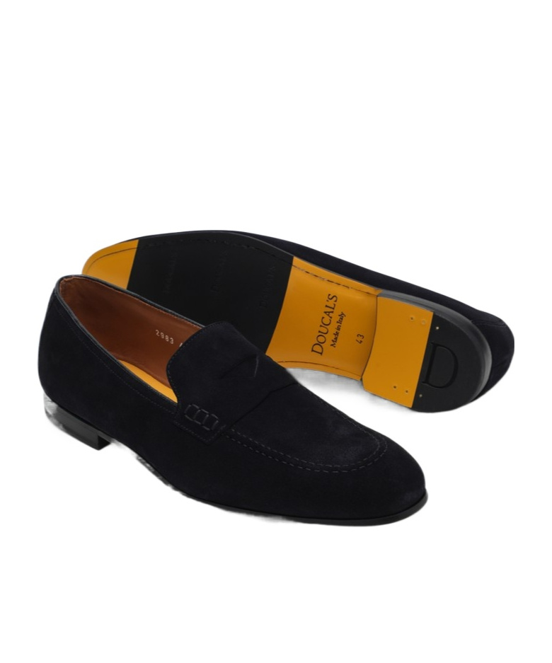 Doucal's Round Head Business Casual Shoes In Black