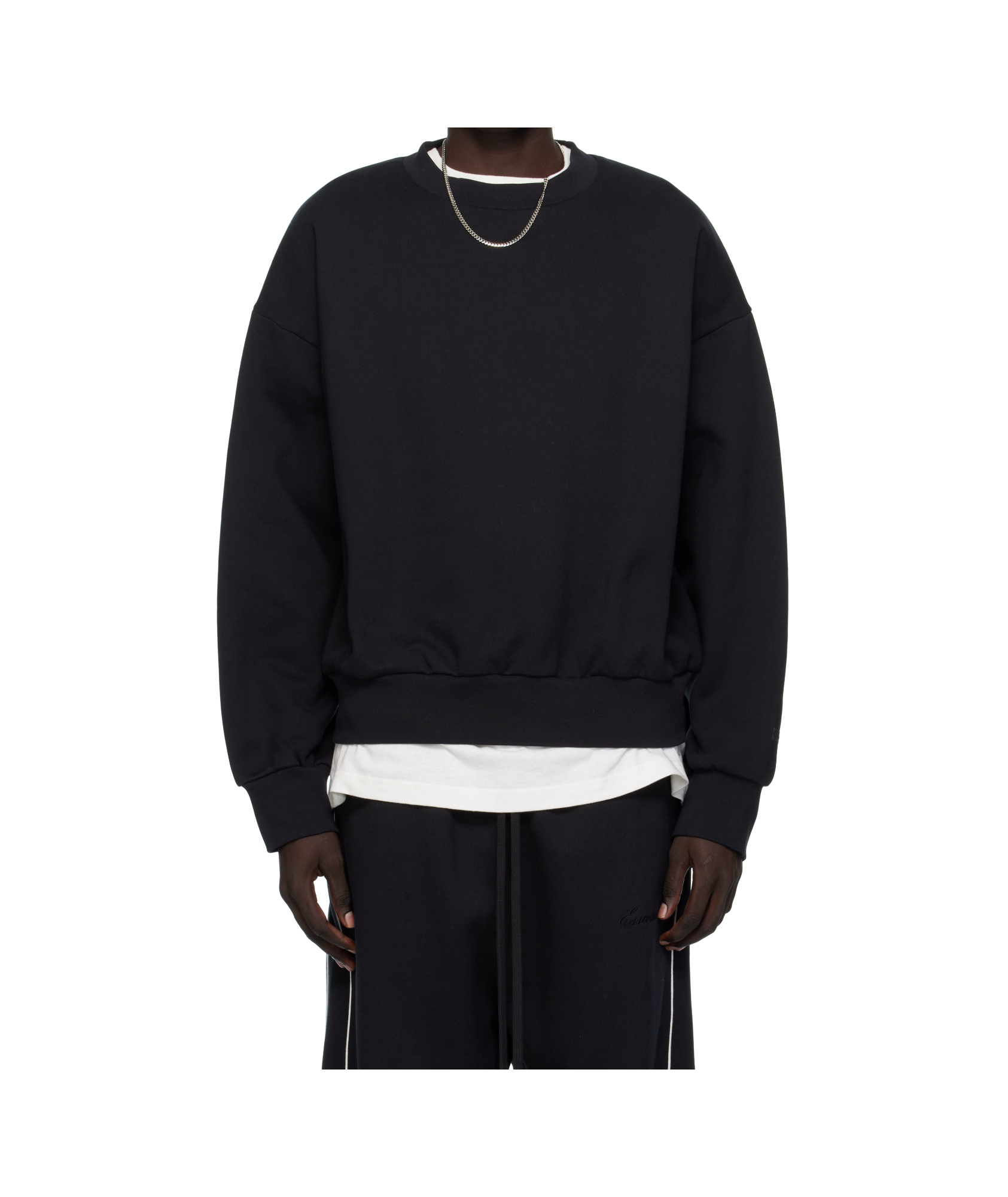 Essentials Round-neck Logo Sweatshirt In Black