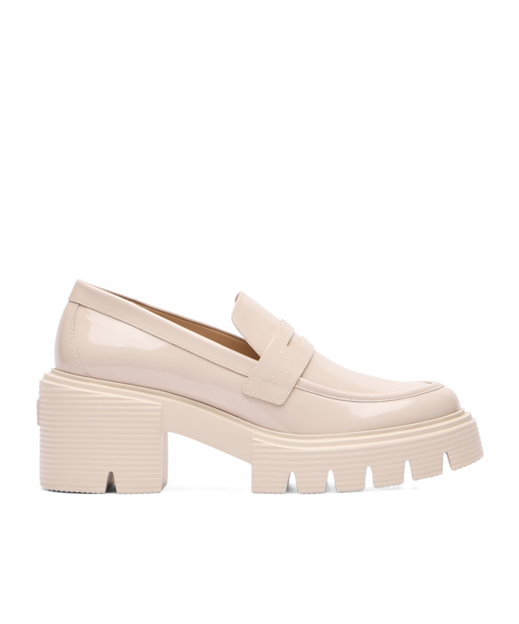 Stuart Weitzman Soho Loafer Shoes In Nude