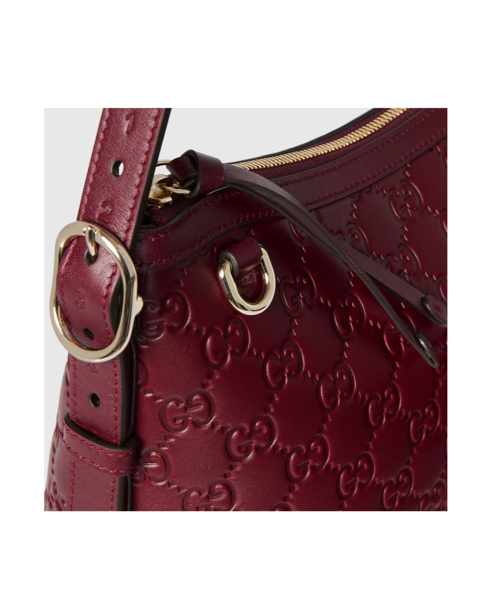 Gucci Gg Emblem Medium Shoulder Bag In Red