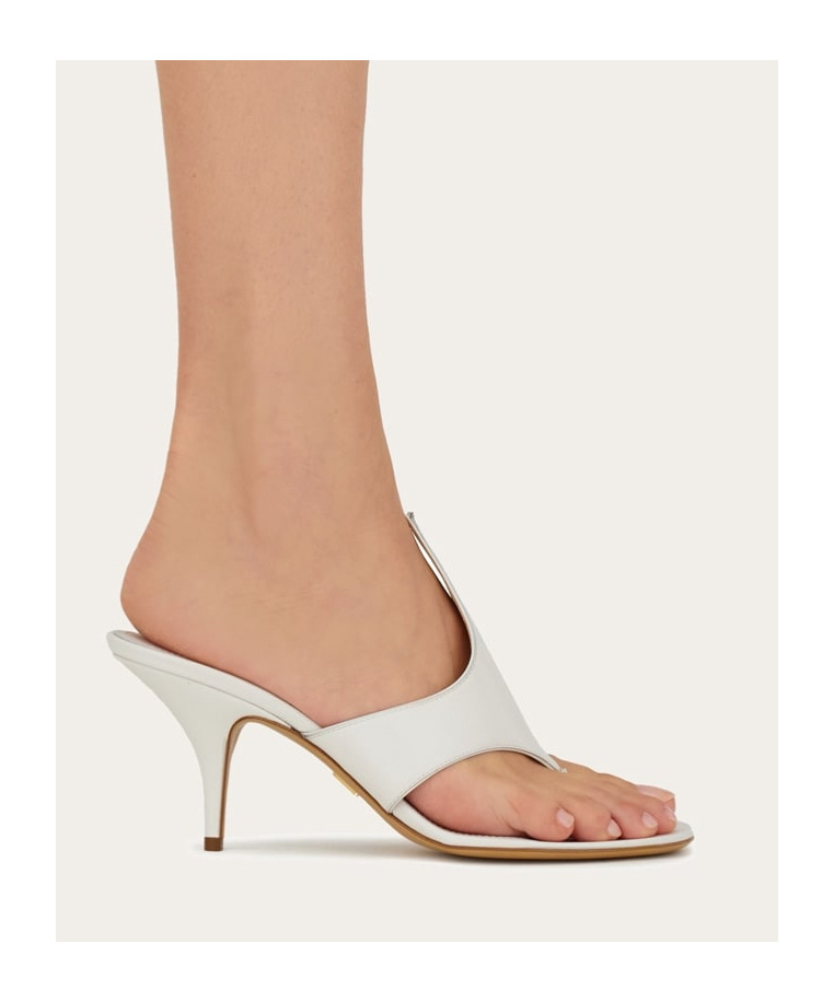 Ferragamo Lyrai Leather Mules In Neutral