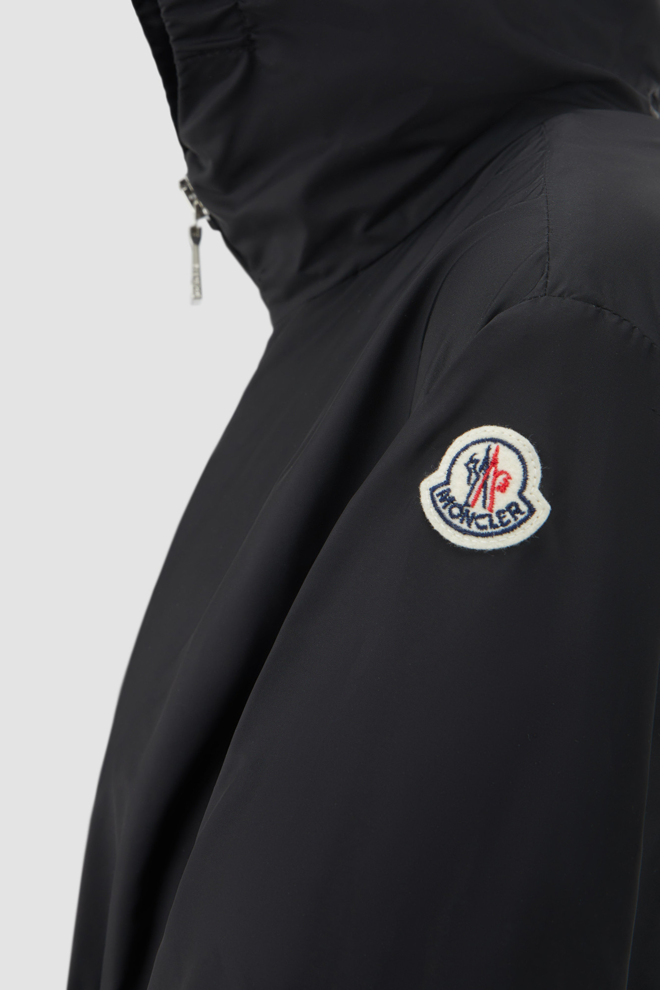 Moncler Wete Nylon Rainwear Short Parka In Black