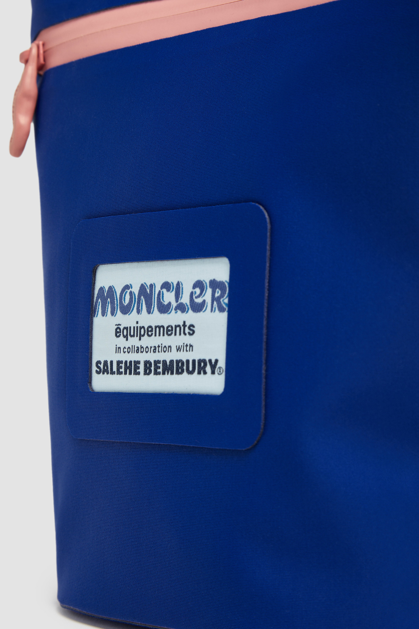 Moncler Salehe Bembury Amoeba Nylon Pouch In Blue