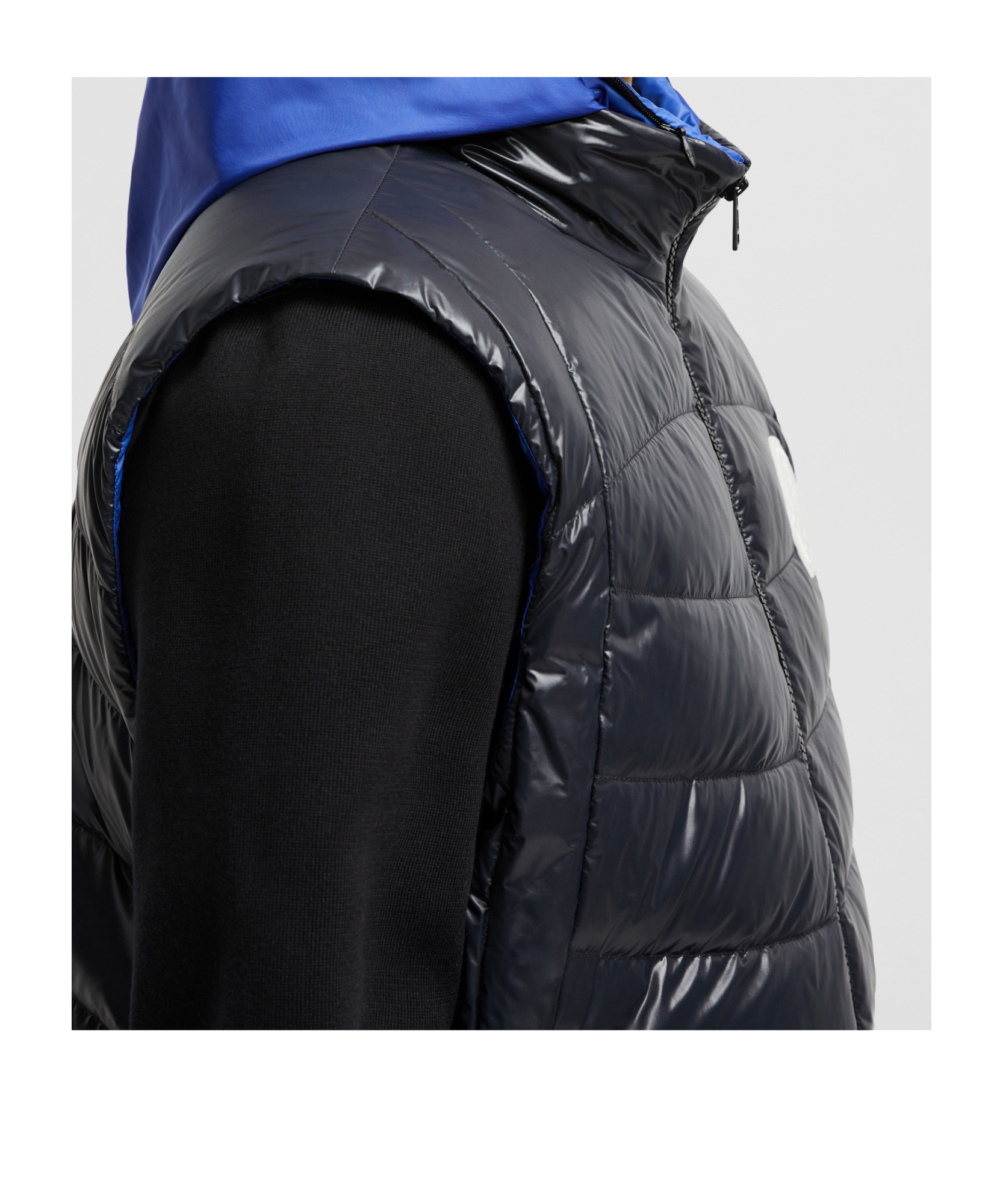 MONCLER MONCLER LOGO PATCH DOWN VEST