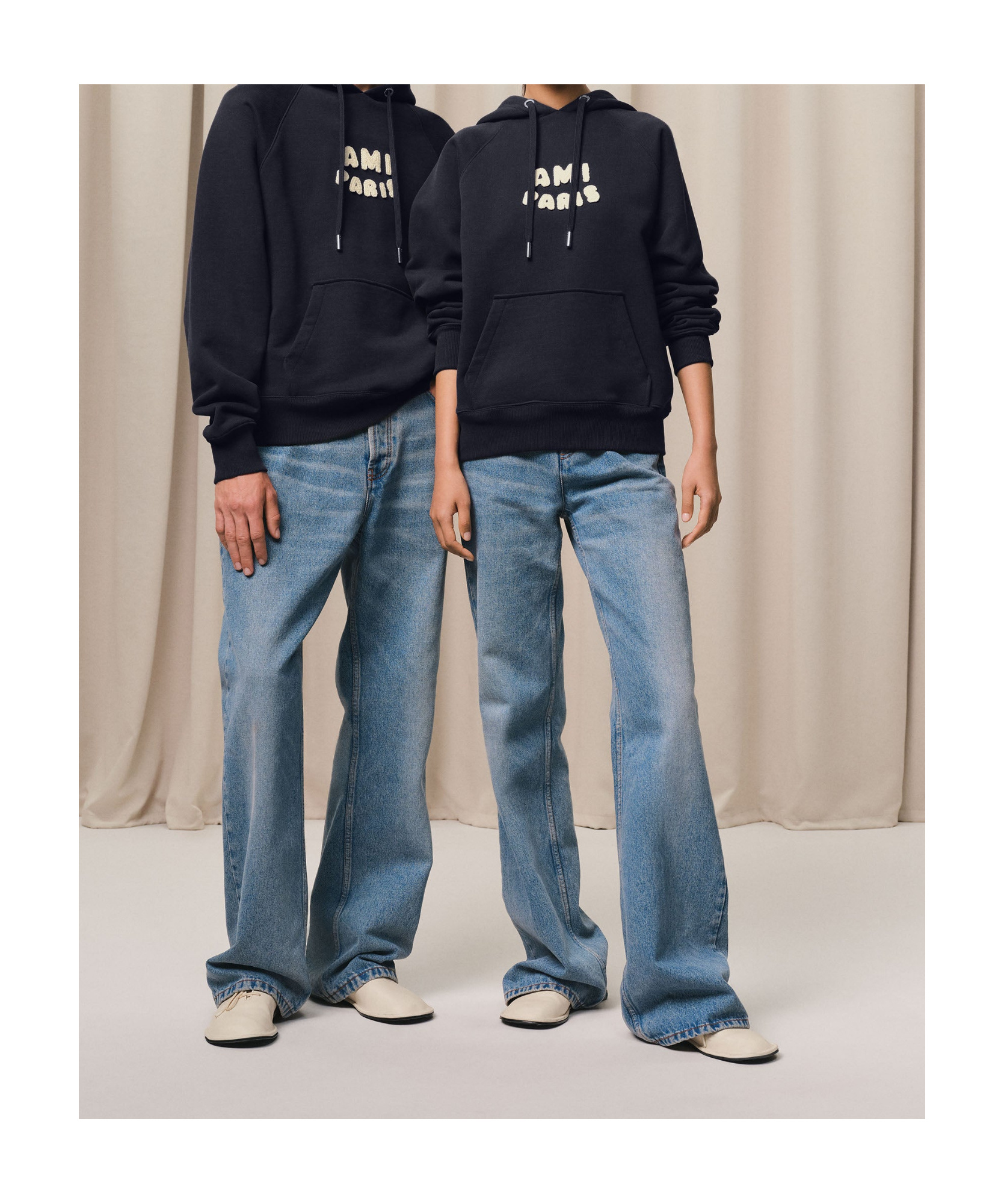 Shop Ami Alexandre Mattiussi Ami Paris Ami De Coeur Logo Embroidered Zip-up Hoodie In Black