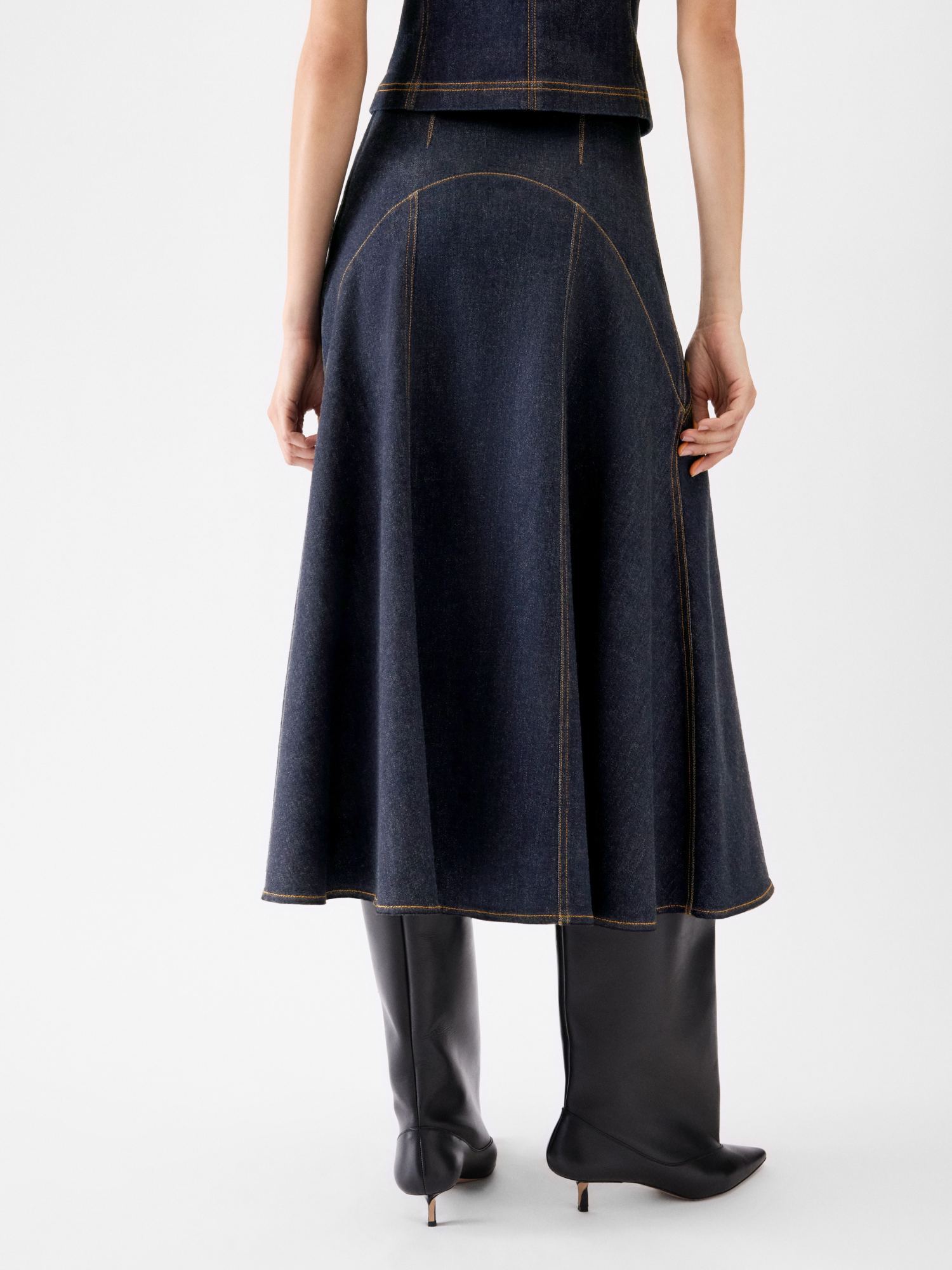 Jacquemus Flared Denim Skirt In Blue