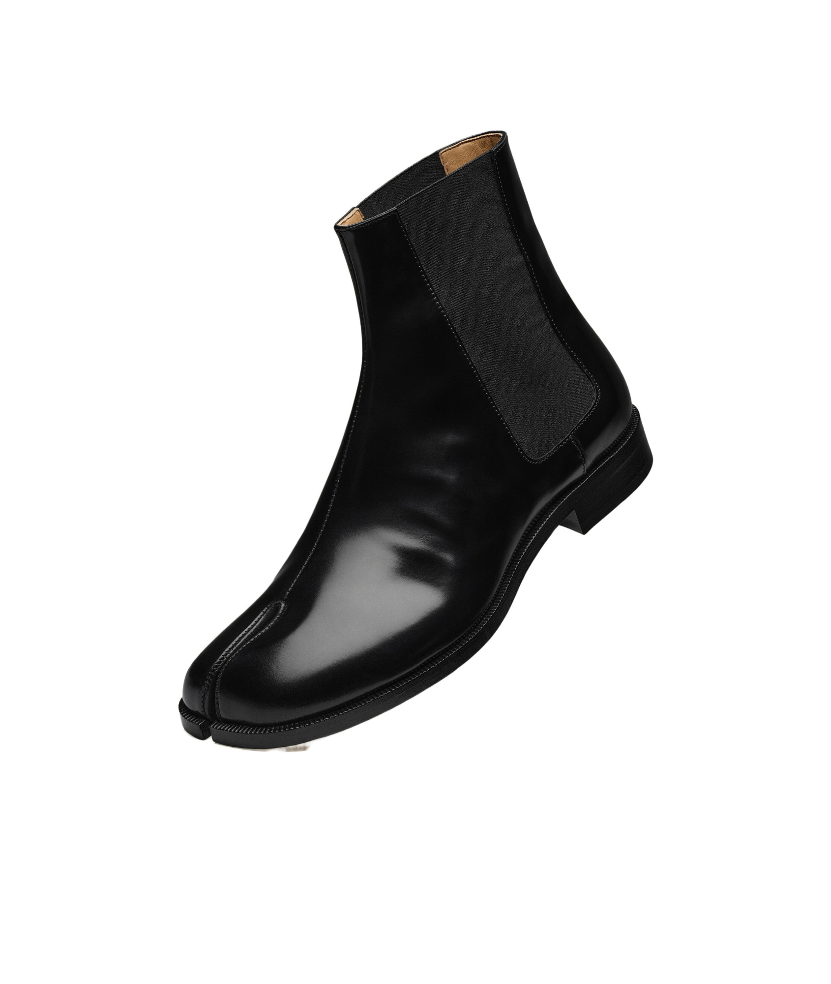 Maison Margiela Tabi Patent-leather Brogues In Black