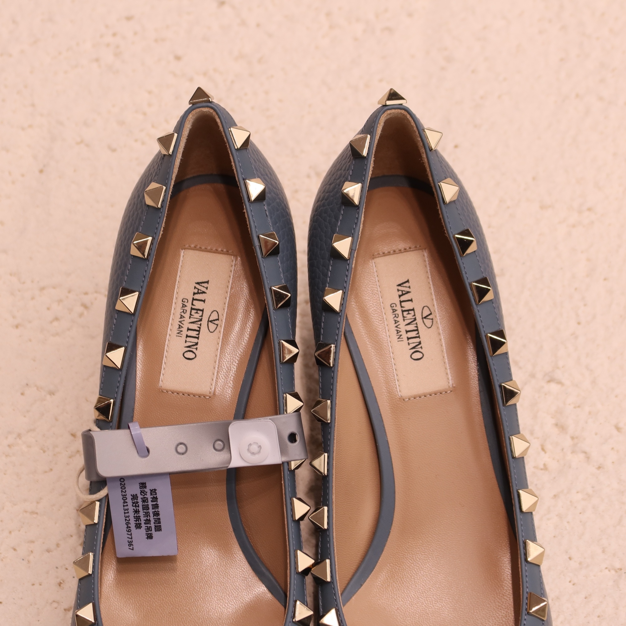 Valentino Pointed High Heels In Nude