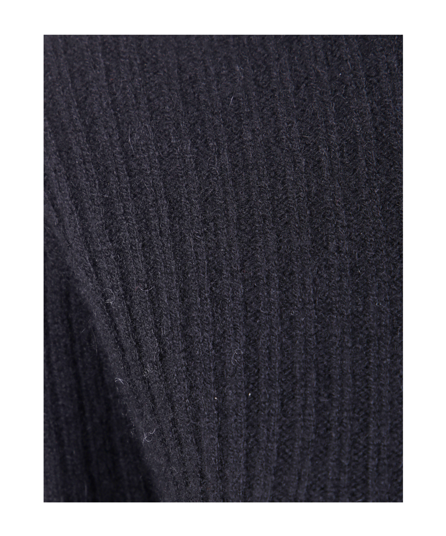 Uma Wang Ribbed Frayed-hem Sweater In Black