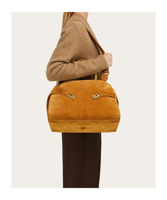 Ferragamo Medium Hug Tote Bag In Brown