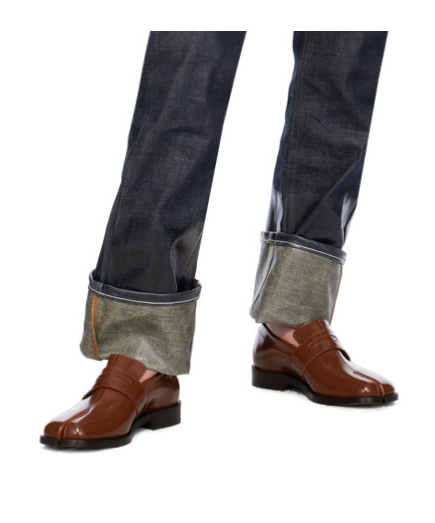 Maison Margiela Tabi-toe Polished-finish Loafers In Brown