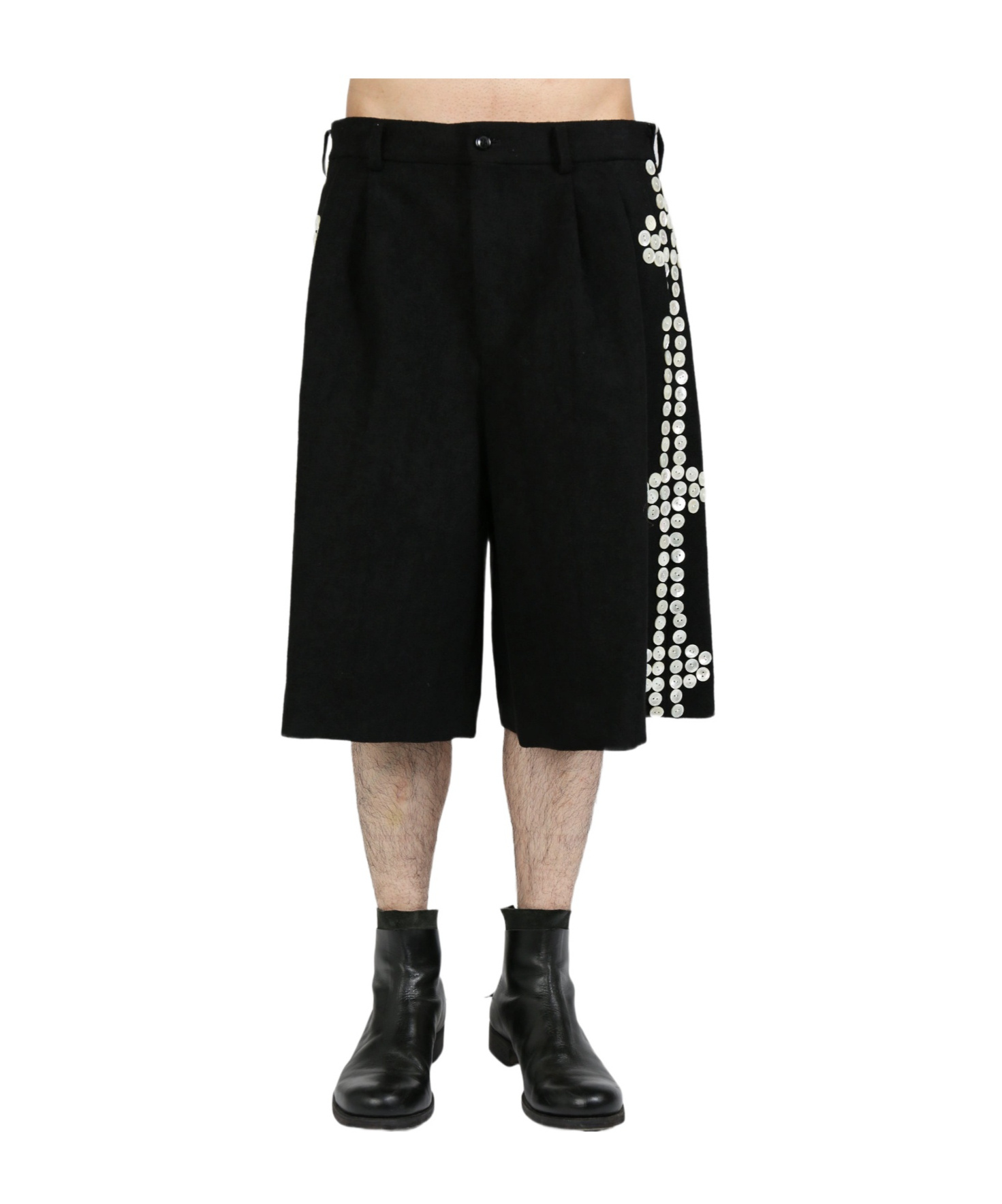 COMME DES GARÇONS DECORATIVE BUTTON TAILORED SHORT
