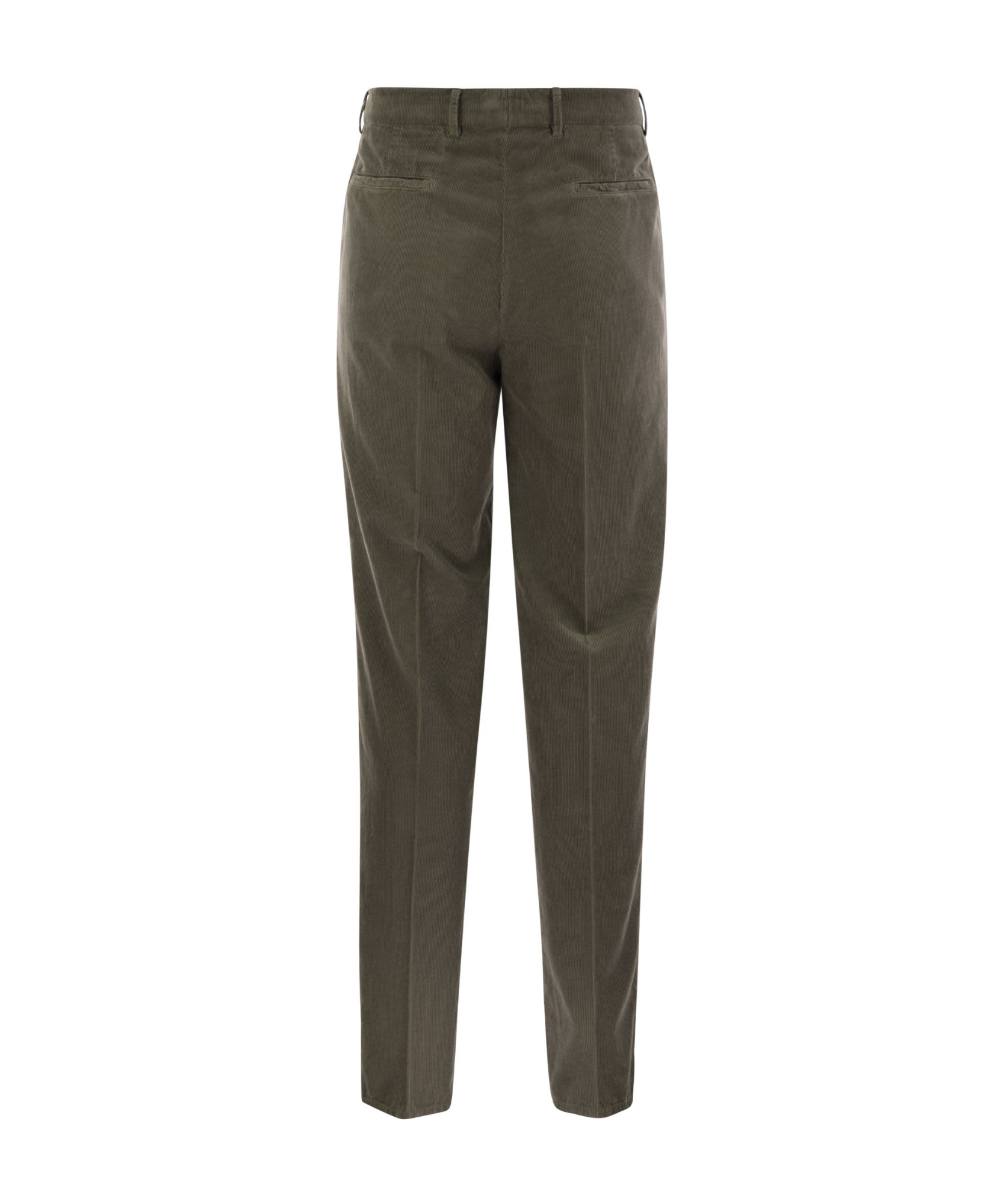 Brunello Cucinelli Men Leisure Fit Trousers In Garment Dyed Cotton Corduroy With Darts In Black
