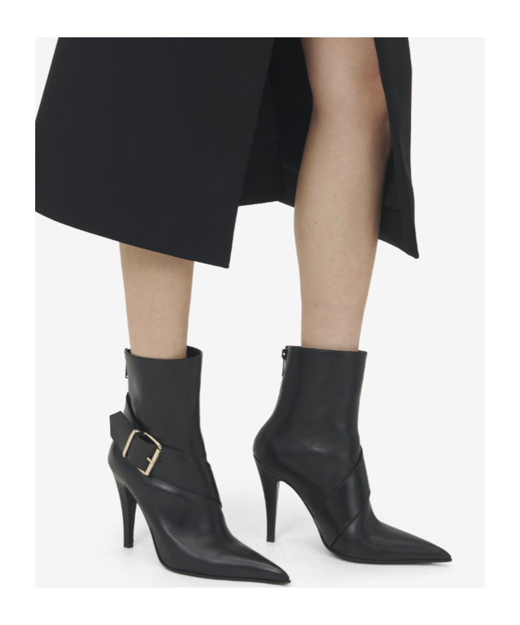 Alexander Mcqueen Mcqueen Heron Pointed Toe Bootie In Black