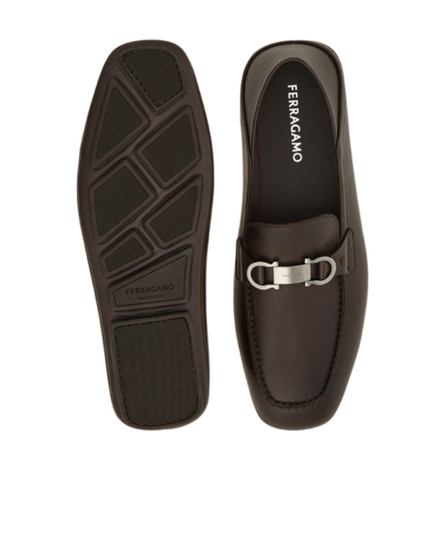 Ferragamo Gancini Horsebit-embellished Leather Loafers In Black